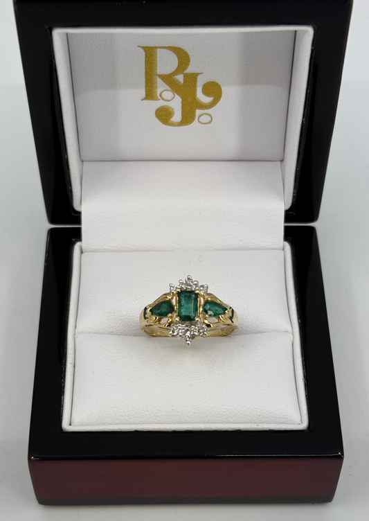 Vintage Style Emerald Ring