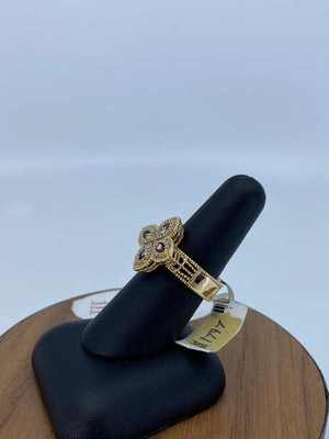 Ladies Floral-Style Diamond Ring