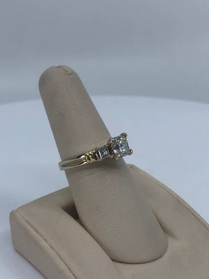 Princess Cut Engagenment Ring